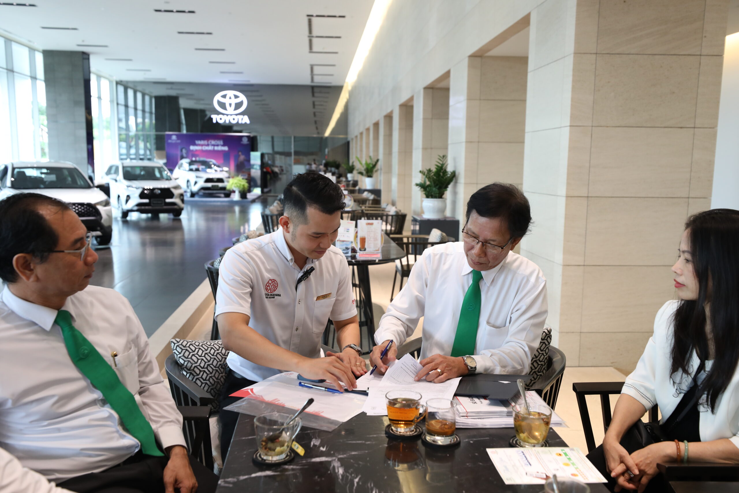 Lễ ký kết bàn giao xe cho Mai Linh Đà Nẵng 